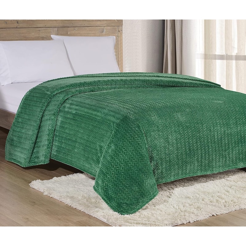 Décor&More HomeEssentials Extra Heavy and Plush Chevron Braided King Size Microplush Jacquard Blanket (102" x 86") - Green - King