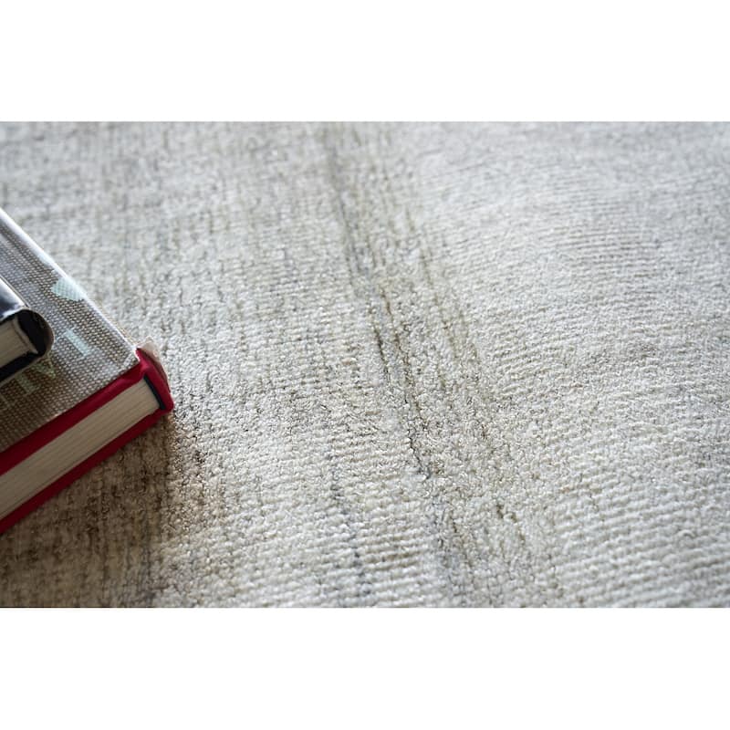 EXQUISITE RUGS Cloud Hand-loomed Wool/Bamboo Silk Ivory/Beige Area Rug.