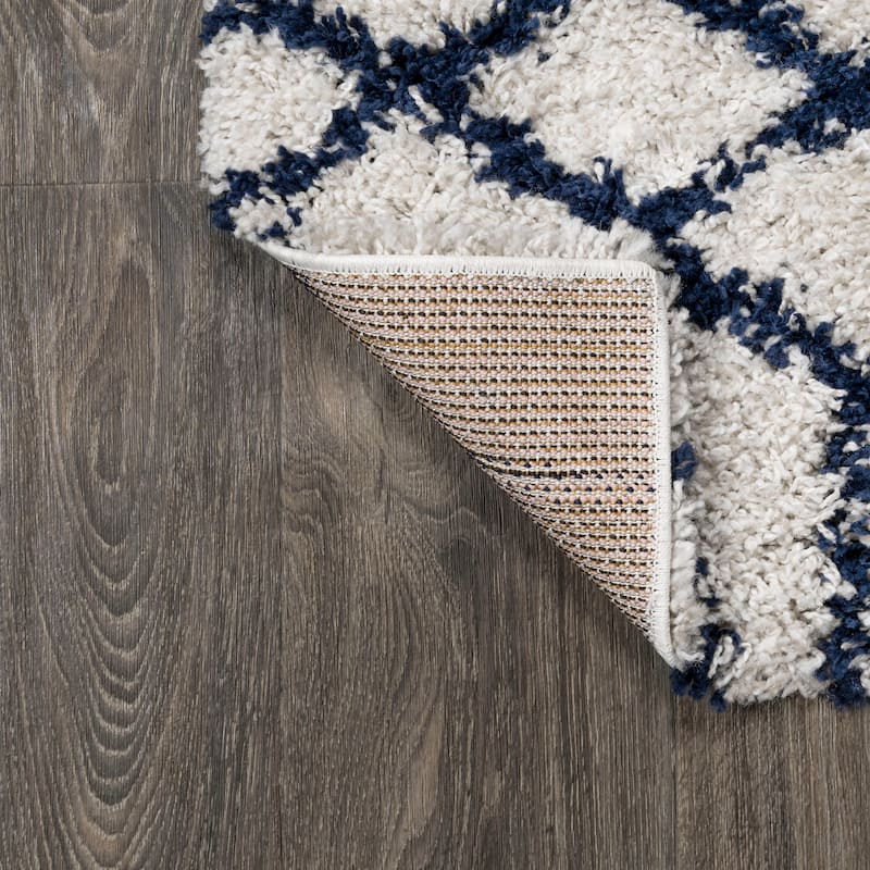 JONATHAN Y Tela Moroccan Diamond Shag Area Rug