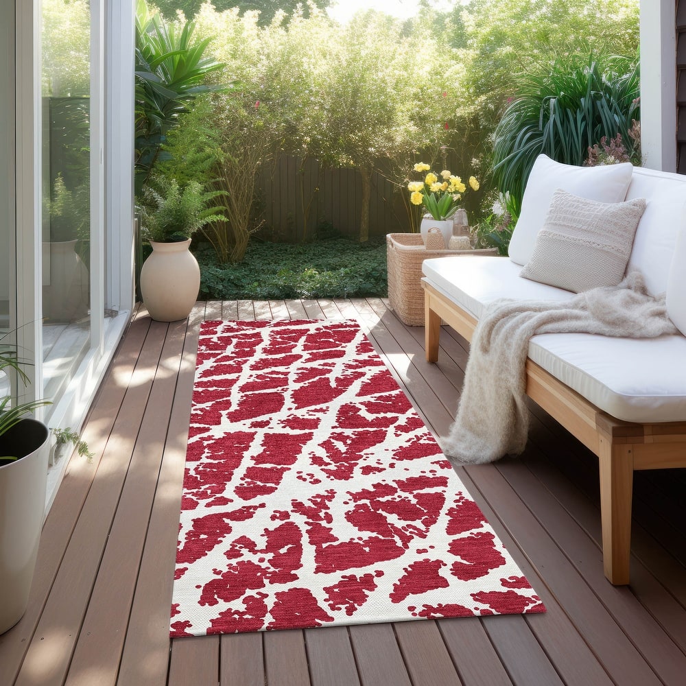Machine Washable Indoor/ Outdoor Transitional Red Crackle Chantille Rug