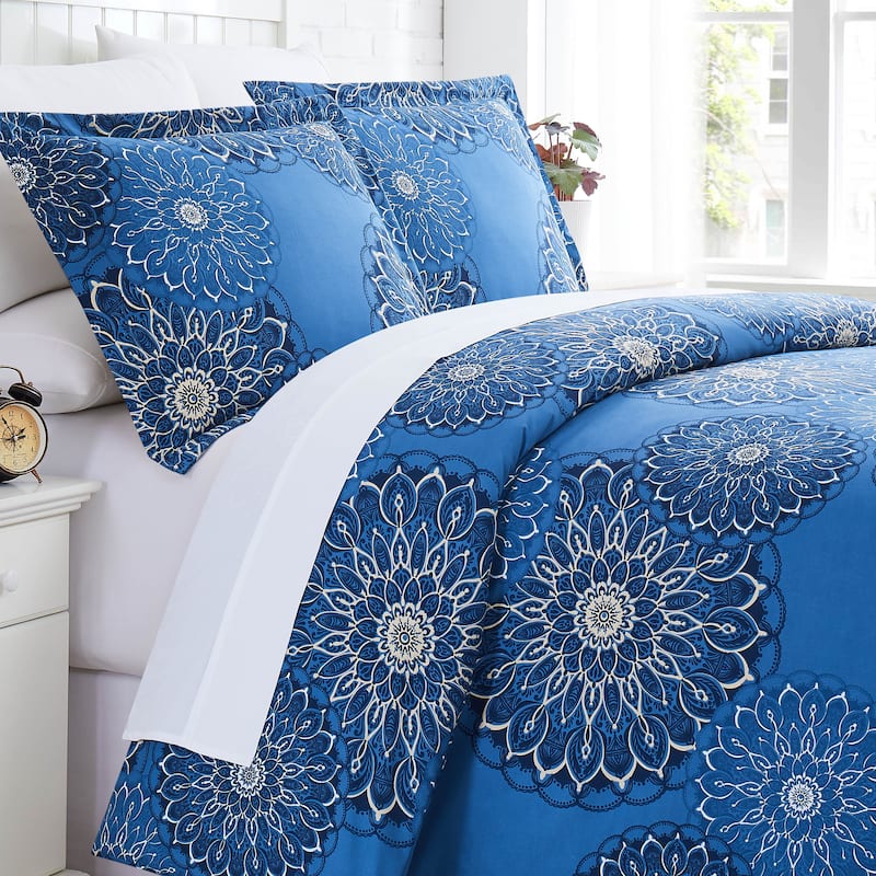 Midnight floral Down Alternative Comforter and Sham Set
