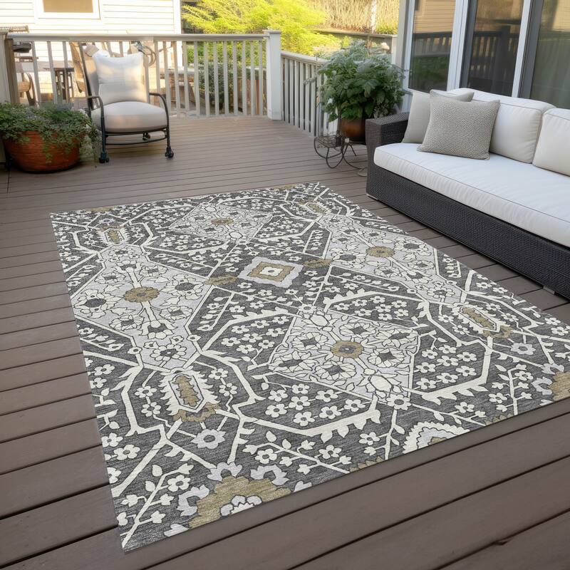 Machine Washable Indoor/ Outdoor Chantille Traditional Rug