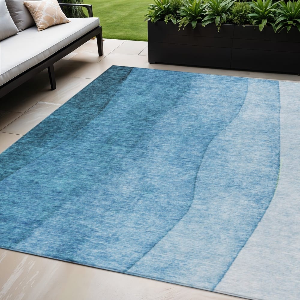 HomeRoots Ombre Transitional Rectangle Outdoor Rug