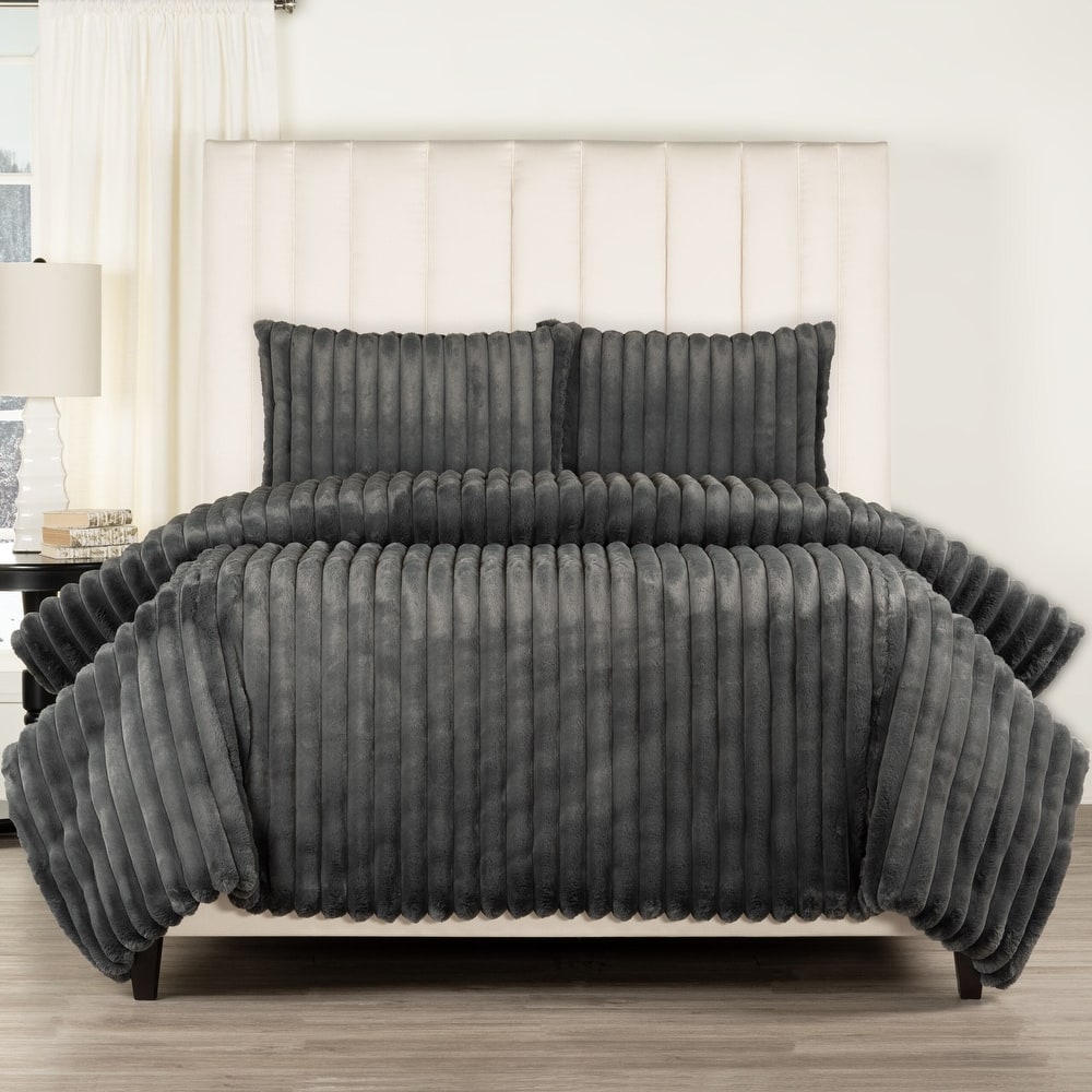 Siscovers Puff 4-Piece Luxury Ribbed Faux Fur Duvet Cover & Insert Set, Made in USA
