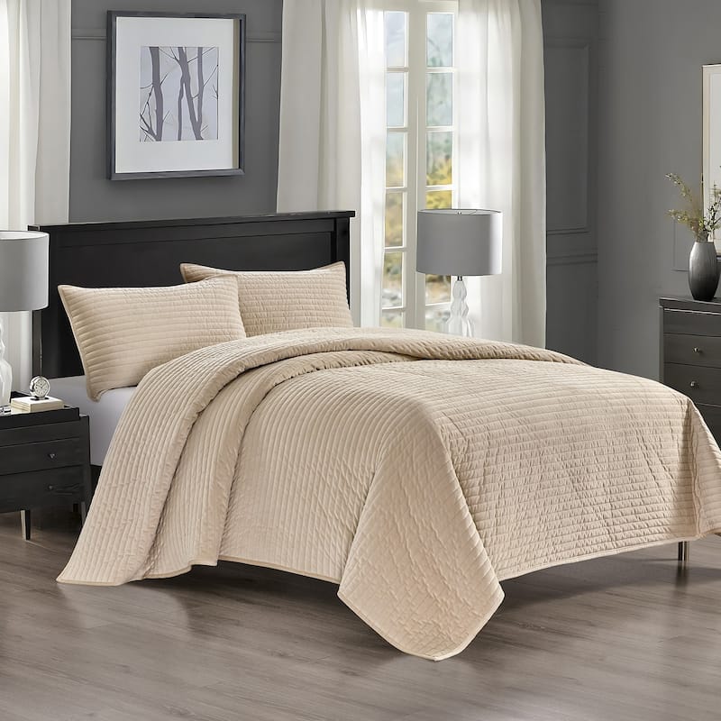 Pointehaven Heavy-Weight Oversized Channel Design Velvet Quilt Sets