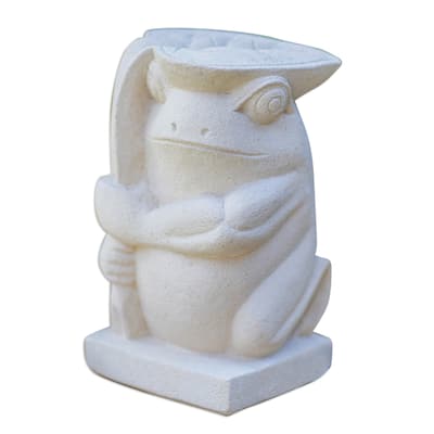 Handmade Frog with a Leaf Sandstone sculpture (Indonesia)
