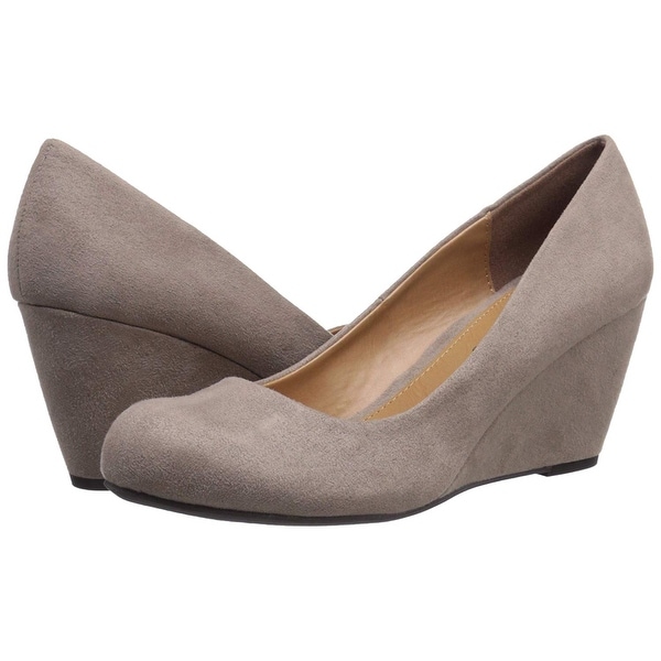 cl by laundry nima wedge pump