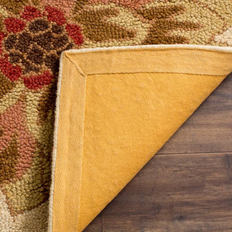 SAFAVIEH Handmade Blossom Arminda Modern Floral Wool Rug