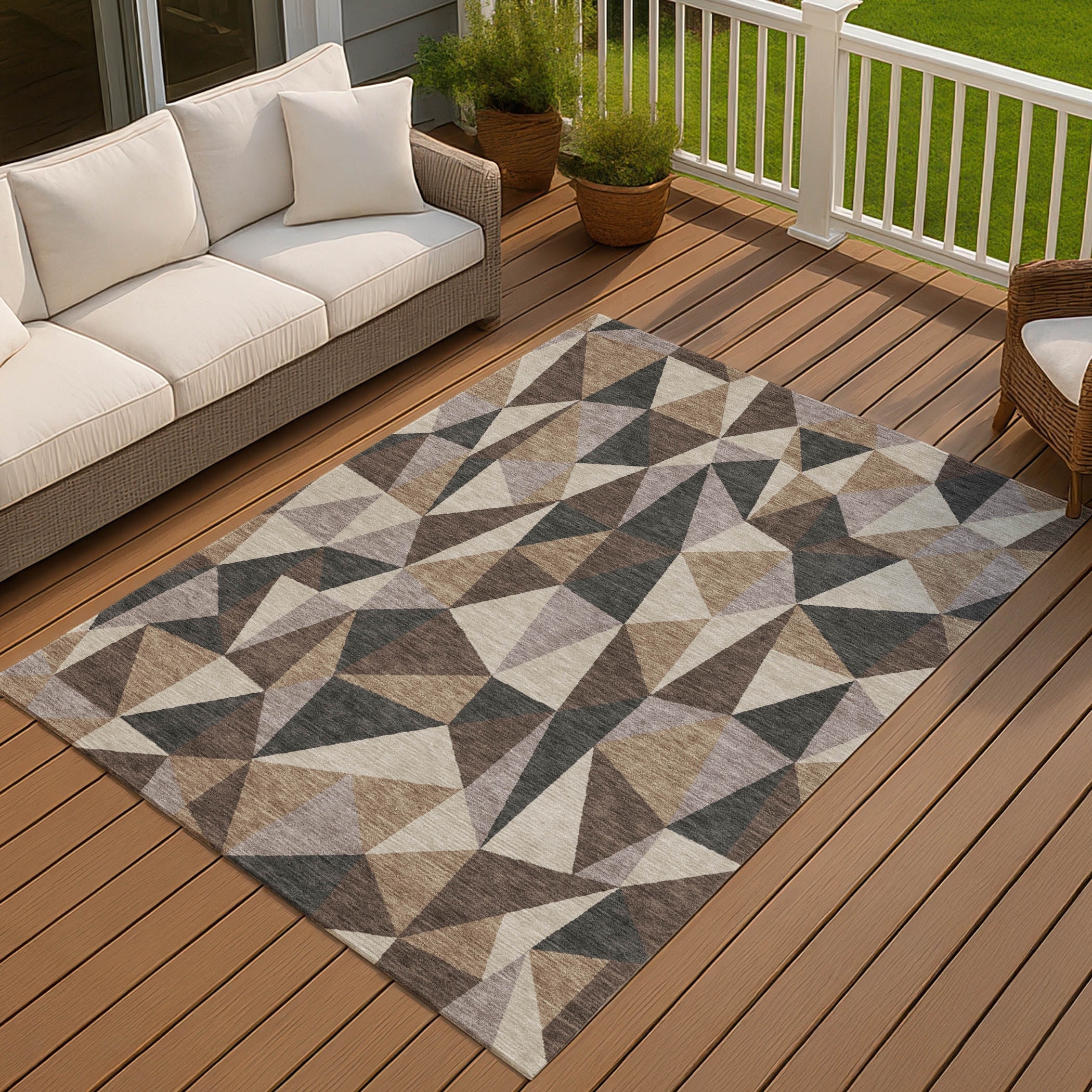 Machine Washable Indoor/ Outdoor Contemporary Cloquet Chantille Rug