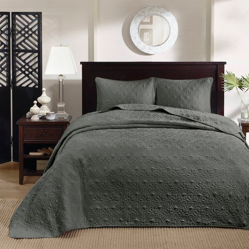 Madison Park Mansfield Reversible Oversized 3-piece Solid Texture Bedspread Quilt Set with Matching Shams - Dark Grey - King