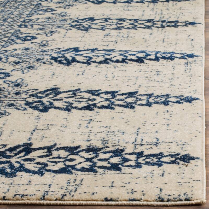 SAFAVIEH Evoke Gelinda Vintage Boho Rug