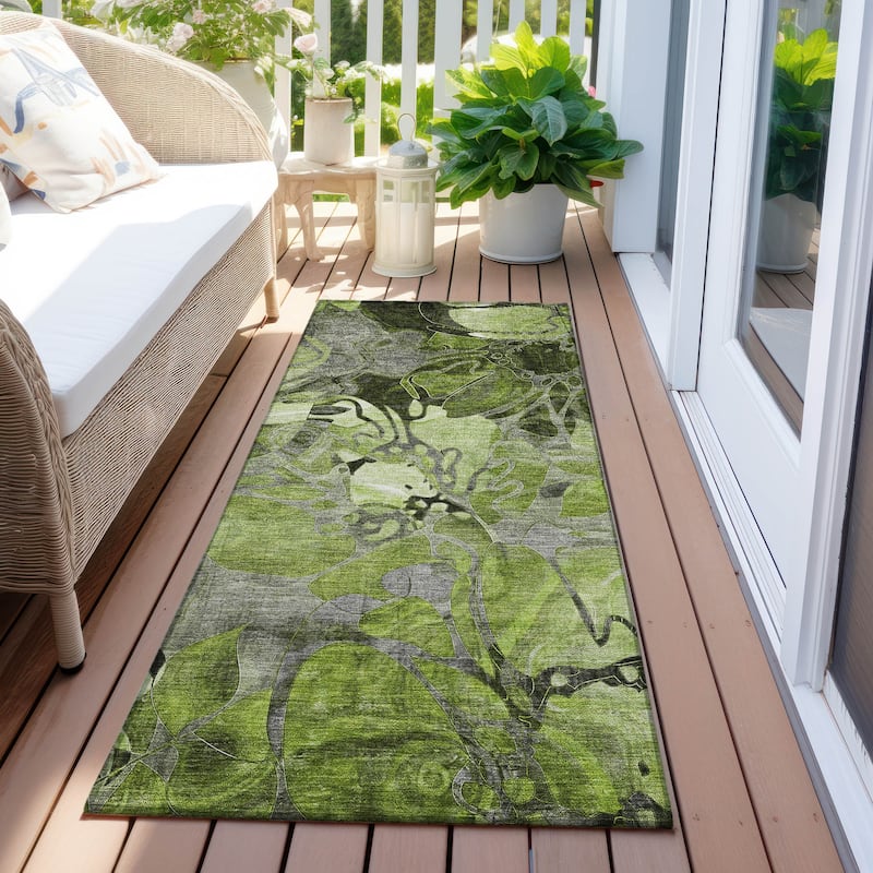 Machine Washable Indoor/ Outdoor Modern Floral Chantille Rug - 2'3" x 7'6" - Fern