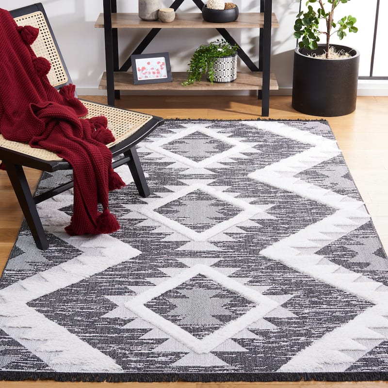 SAFAVIEH Augustine Effrosyni Moroccan Boho Tribal Rug - 6'4" Square - Black/Ivory