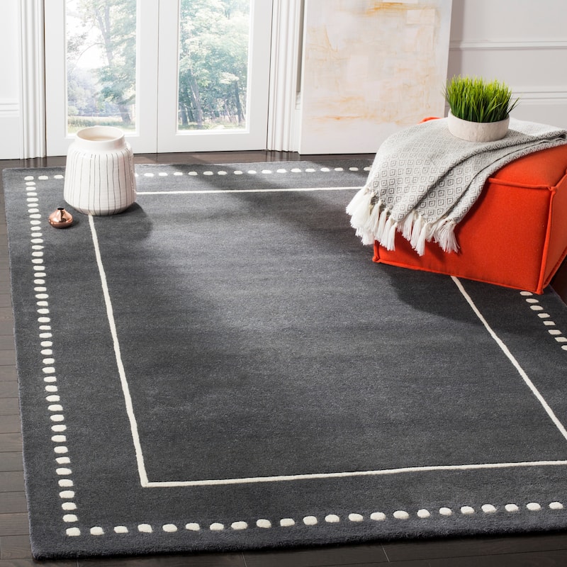 SAFAVIEH Handmade Bella Alverta Dotted Border Wool Rug - 4' x 6' - Dark Grey/Ivory - Rectangle