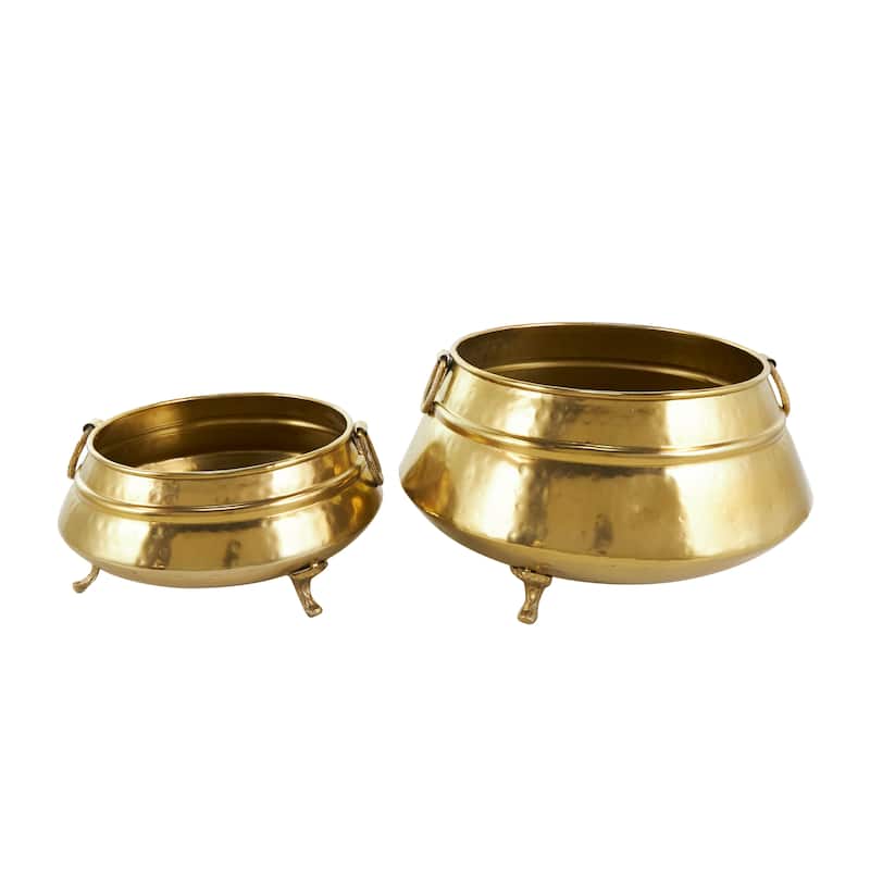 Gold Metal Hammered Pot Indoor Outdoor Planter with Scrolled Feet and Ring Handles (Set of 2)