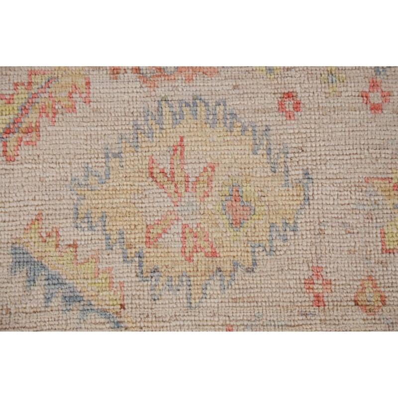 Hand Knotted Oriental 100% Wool Carpet Transitional All-Over Beige & Ivories Oushak Area Rug - 8' 9'' X 6' 0''