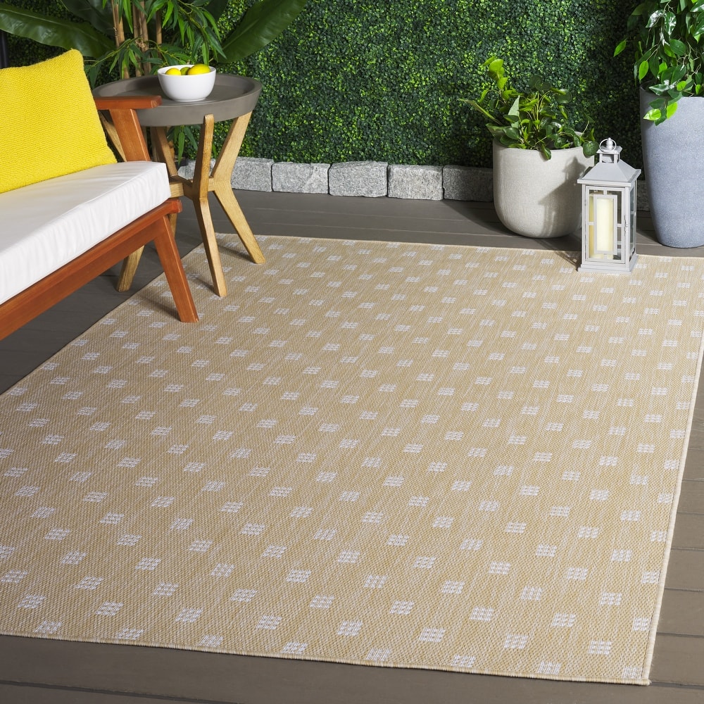 SAFAVIEH Terrace Soazig Indoor/Outdoor Washable Backyard Patio Rug