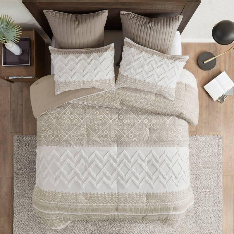 GDF Studio - Mila Cotton Comforter Set with Chenille Tufting