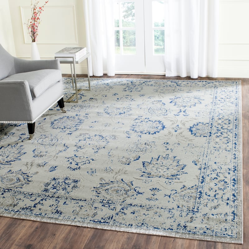 SAFAVIEH Artisan Shynar Distressed Oriental Rug - 6'7" x 9' - Silver/Silver