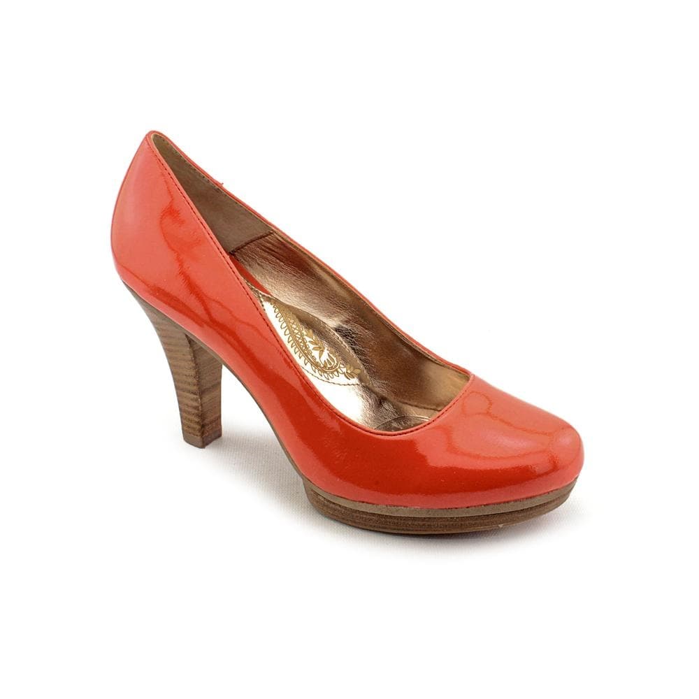 sofft patent leather heels