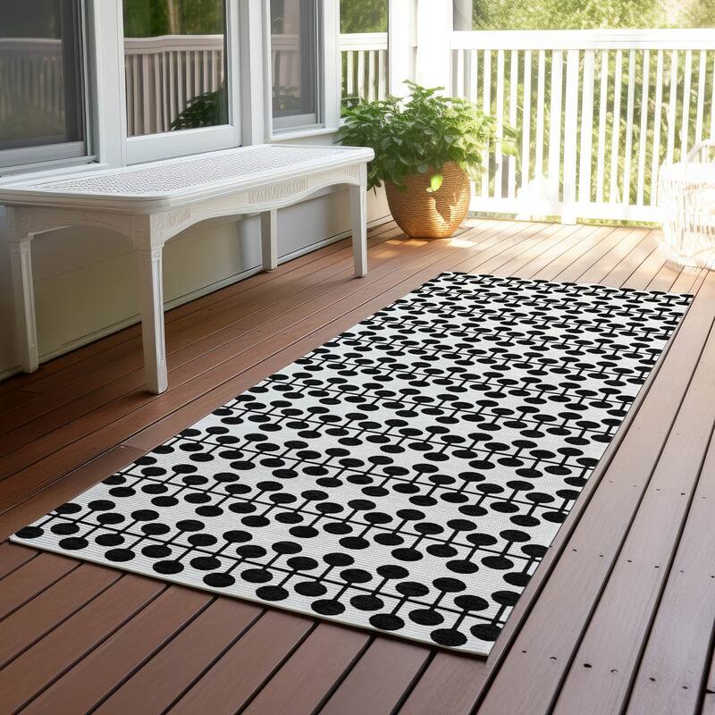 Machine Washable Indoor/ Outdoor Modern Ailey Chantille Rug - Ivory - 2'3" x 7'6"