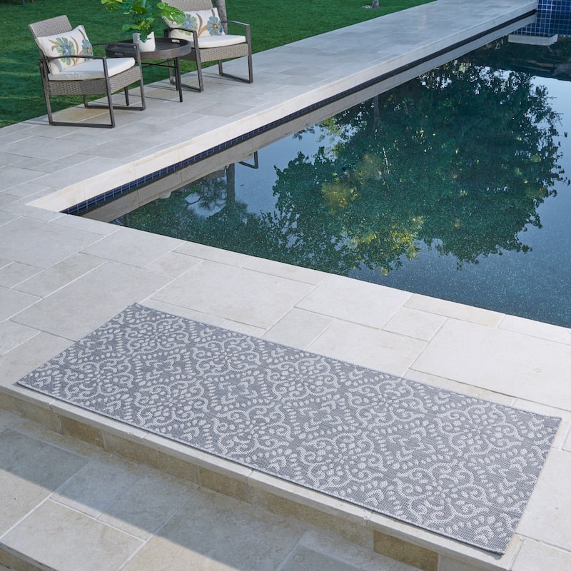 Gertmenian Paseo Powis Steel Grey Transitional Indoor/ Outdoor Area Rug