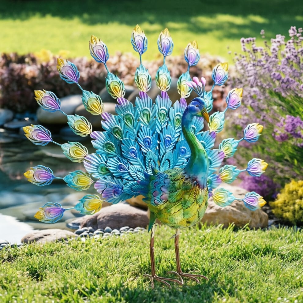 Glitzhome 28.75"W Metal Peacock Tail Spread Garden Statue with Stakes for Indoor Outdoor