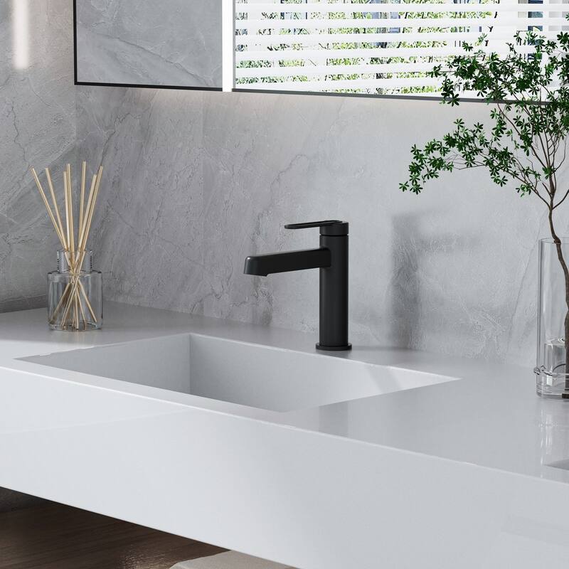 Single Hole Bathroom Faucet - Matte Black