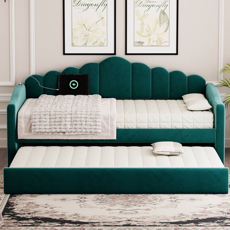 Twin size Upholstered Daybed with Trundle ,Velvet Sofabed with USB Charging Ports,No Box-spring Needed