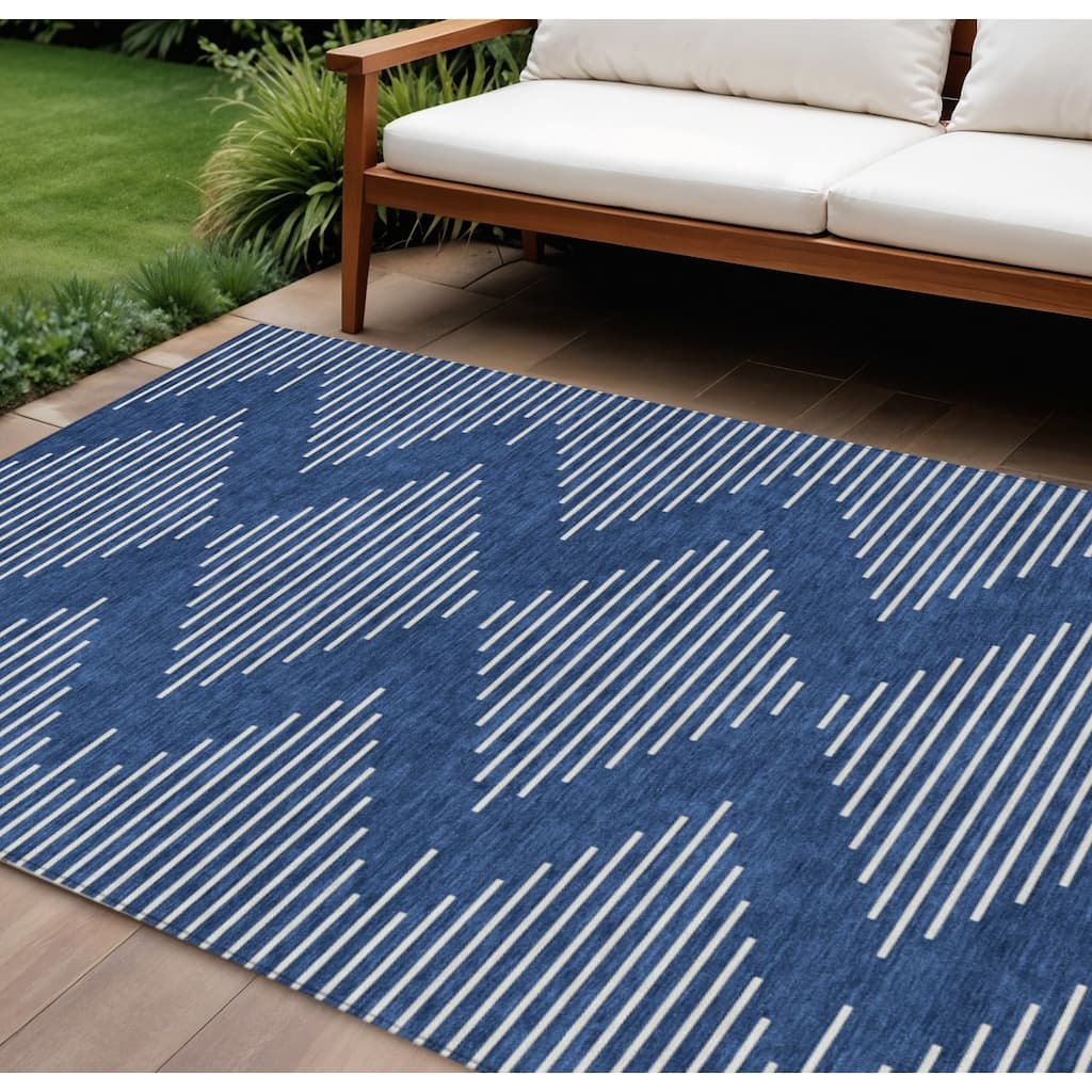 HomeRoots Geometric Transitional Rectangle Outdoor Rug