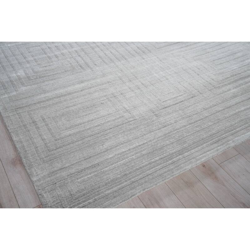 Exquisite Rugs Castelli Handmade Handloomed Bamboo Silk/New Zealand Wool Light Gray Area Rug.