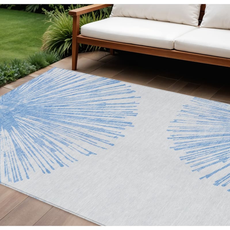 HomeRoots Abstract Transitional Rectangle Outdoor Rug - 10' X 14'