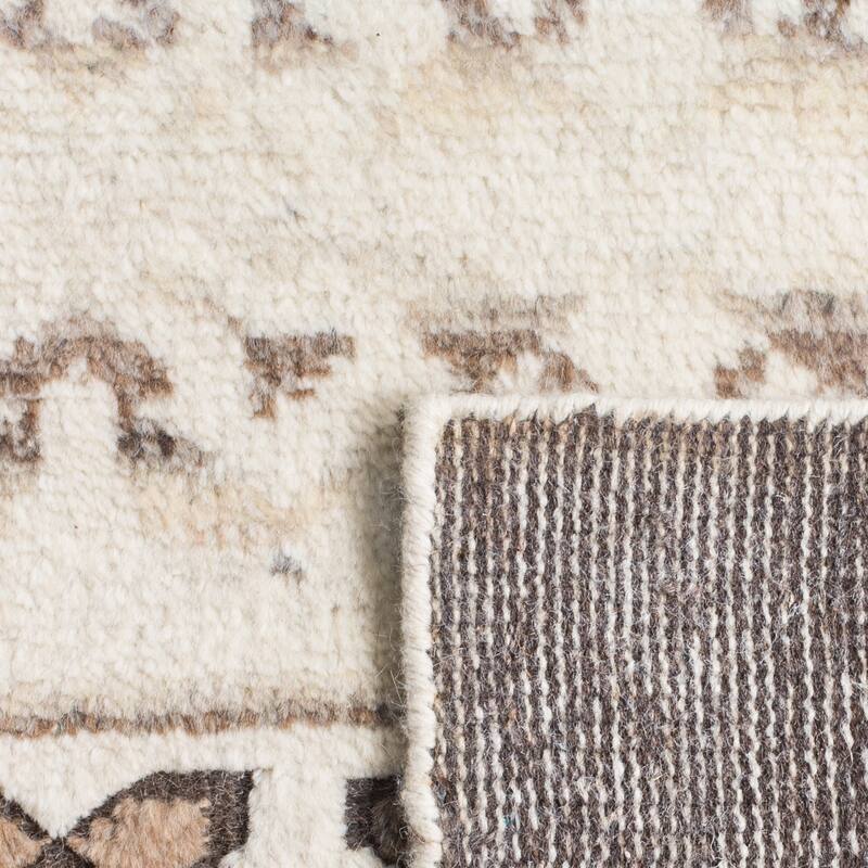 SAFAVIEH Hand-knotted Challe Eugeniya Southwestern Tribal Wool Rug