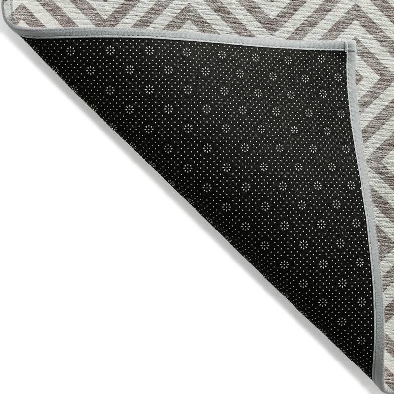 HomeRoots Geometric Transitional Rectangle Outdoor Rug