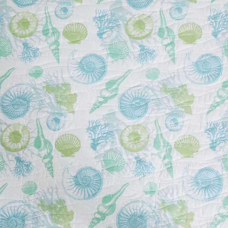 Delray Beach Coastal Seashell Quilt Set - Reversible and Machine Washable