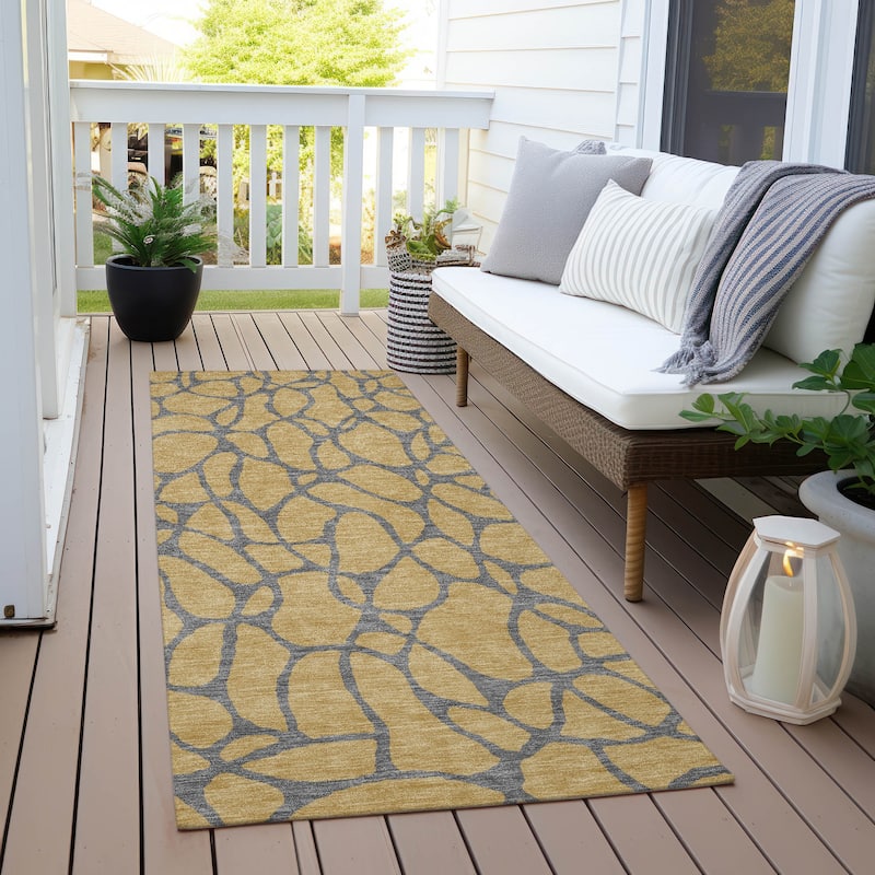 Machine Washable Indoor/ Outdoor Contemporary Chantille Rug - Gold - 2'3" x 7'6"
