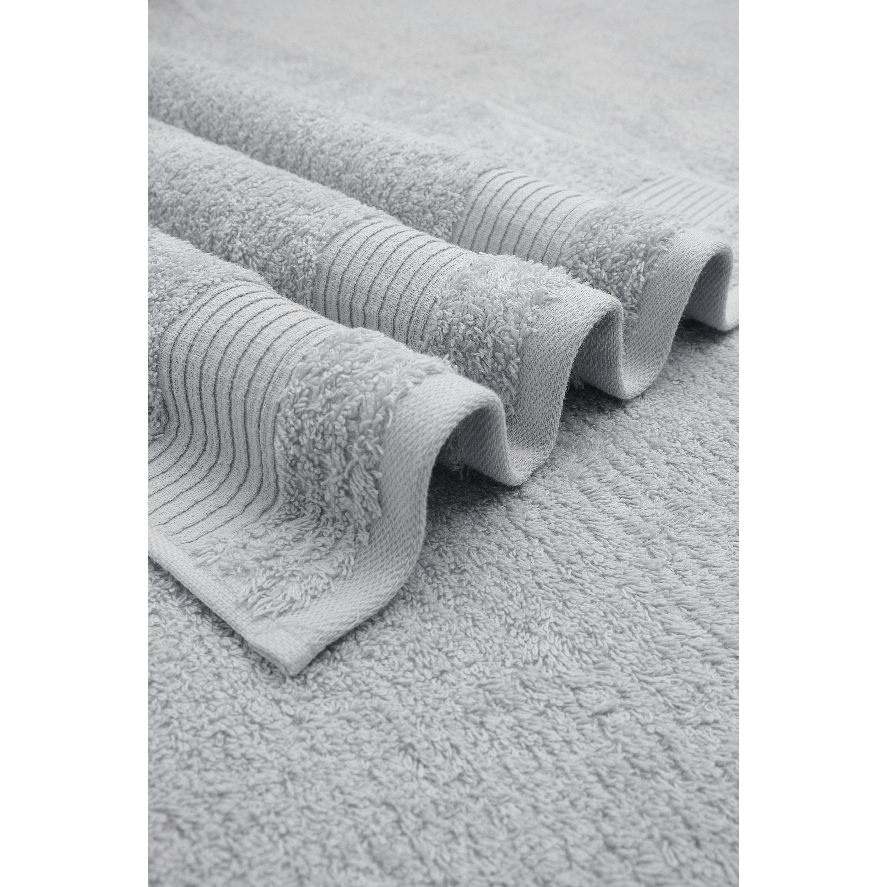 Chic Home 3-Piece Standard 100 Oeko-Tex Certified Bath Towel Set