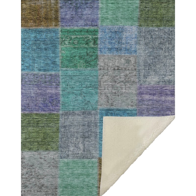Premium Machine Washable Vintage Patchwork Sherpa Throw Blanket