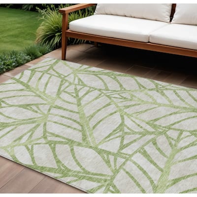 HomeRoots Floral Transitional Rectangle Outdoor Rug