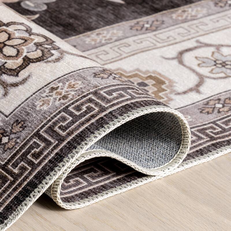 Nuloom Verity SplashGuard Traditional Medallion Machine Washable Area Rug