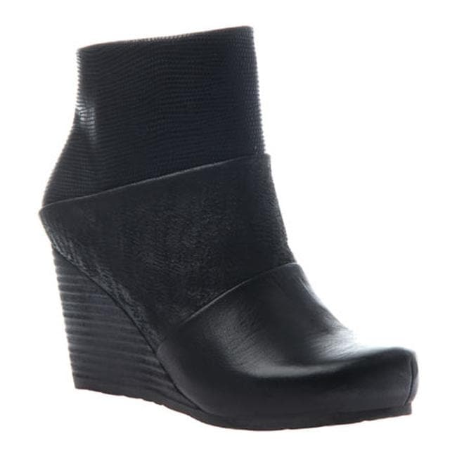 womens black leather wedge boots