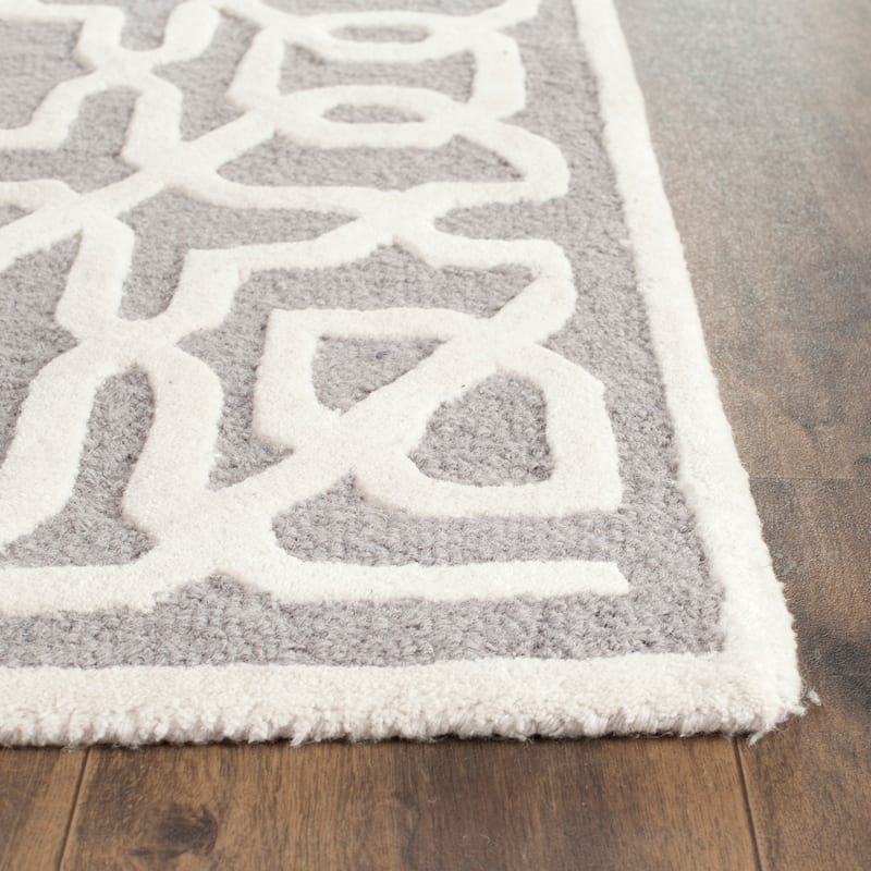 SAFAVIEH Handmade Cambridge Sissi Modern Wool Rug