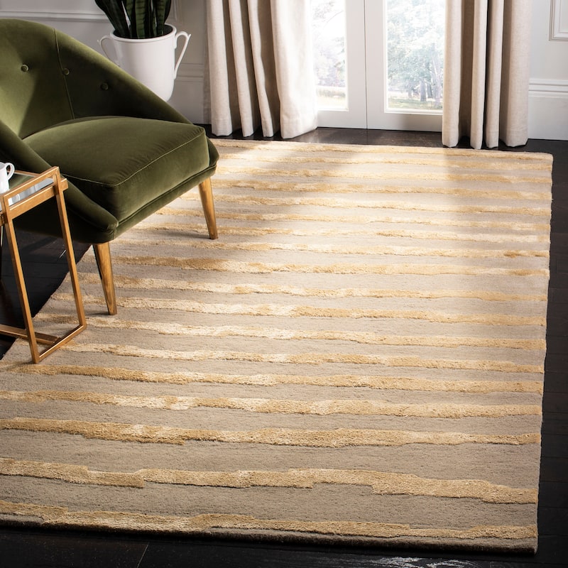 SAFAVIEH Handmade Soho Vitaliana Stripes N.Z. Wool Rug - 5' x 8' - Beige/Gold - Rectangle