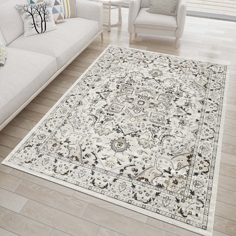 Traditional Cream/Beige Oriental Area Rug - Rectangle 5' x 8'