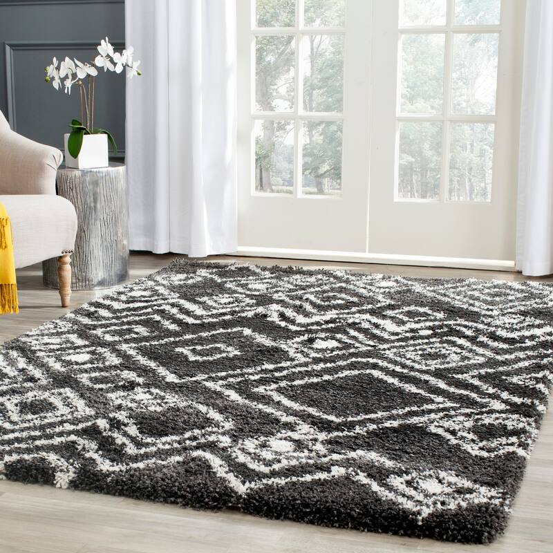 SAFAVIEH Belize Shag Nilde 2-inch Thick Rug - 5'3" x 7'6" - Charcoal/Ivory