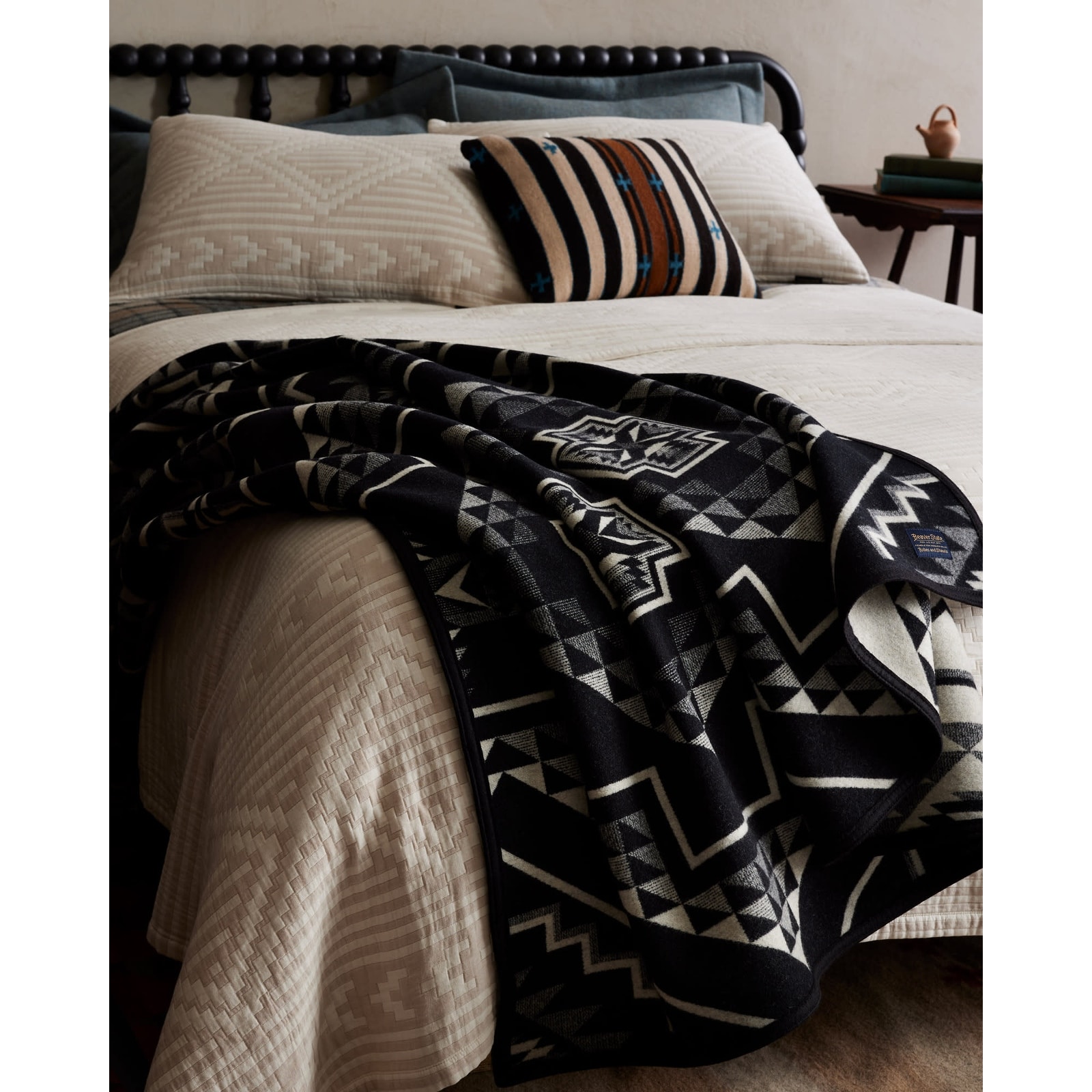 Pendleton Oxbow Throw Blanket - Overstock - 43290842