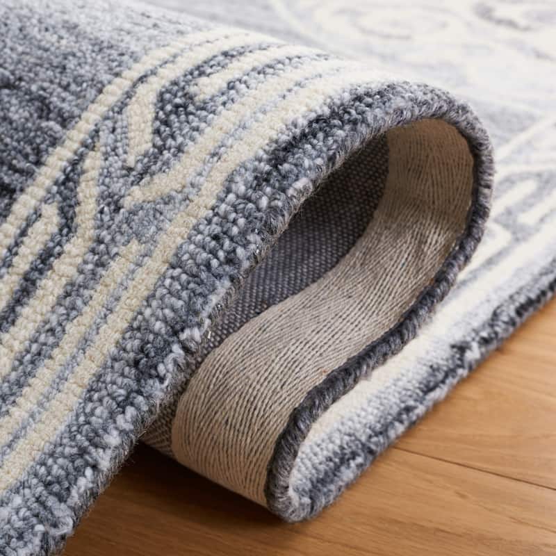 SAFAVIEH Handmade Metro Tietje Medallion Wool Rug