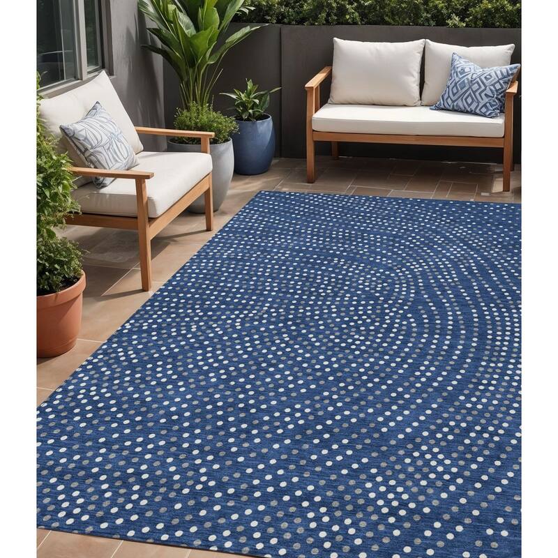 HomeRoots Polka Dot Transitional Rectangle Outdoor Rug - 5' X 8'