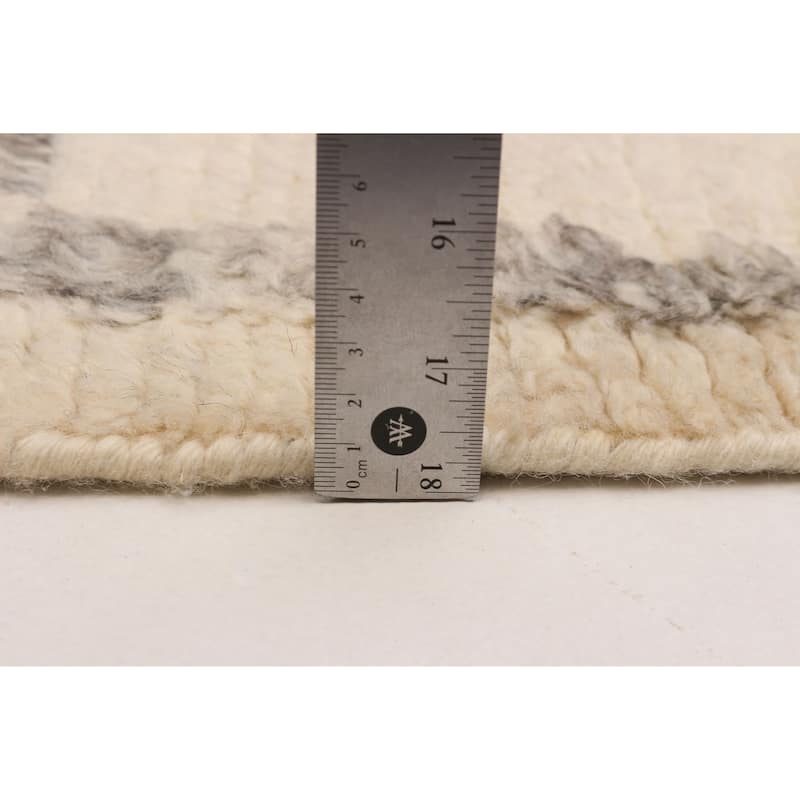 ECARPETGALLERY Hand-knotted Tangier Cream Wool Rug - 5'3 x 7'6
