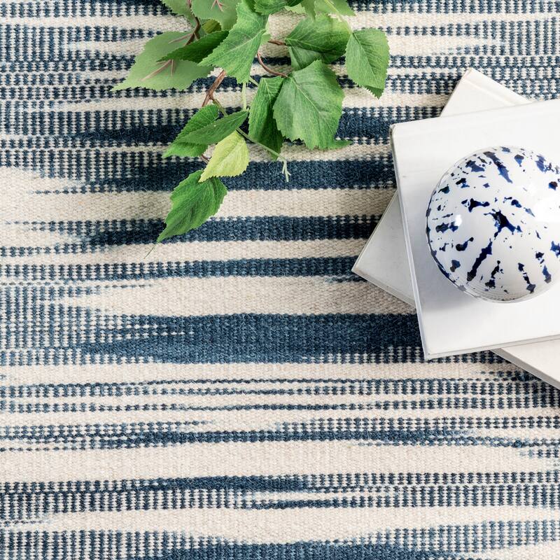 Nuloom Reba Handmade Abstract Striped Wool-Blend Flatweave Area Rug